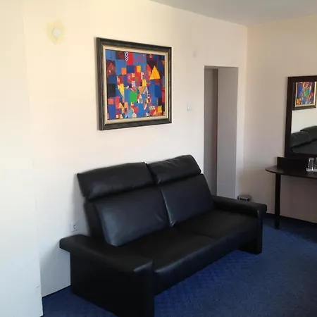 Hotel Хотел Чепеларе Tschepelare